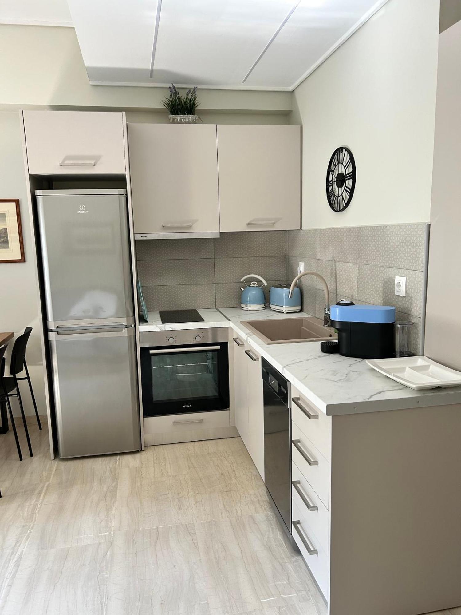 Evrou 21A Metropolitan Suite Αθήνα Εξωτερικό φωτογραφία